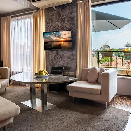 Suncity Center Apartment Warna